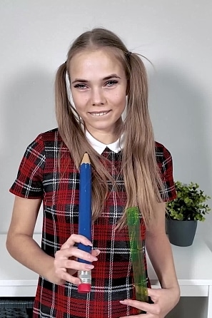 2024-10-20-blonde-Luise-Wixx-naked-sexy-schoolgirl-video